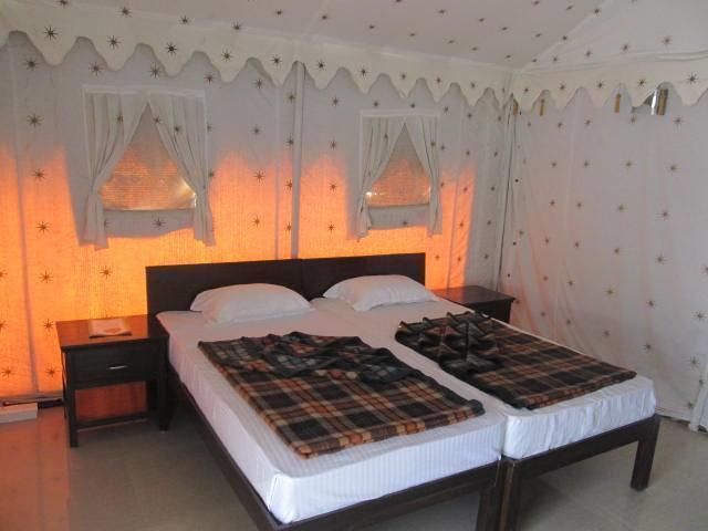 Derra Camp And Resort Jhājra Quarto foto